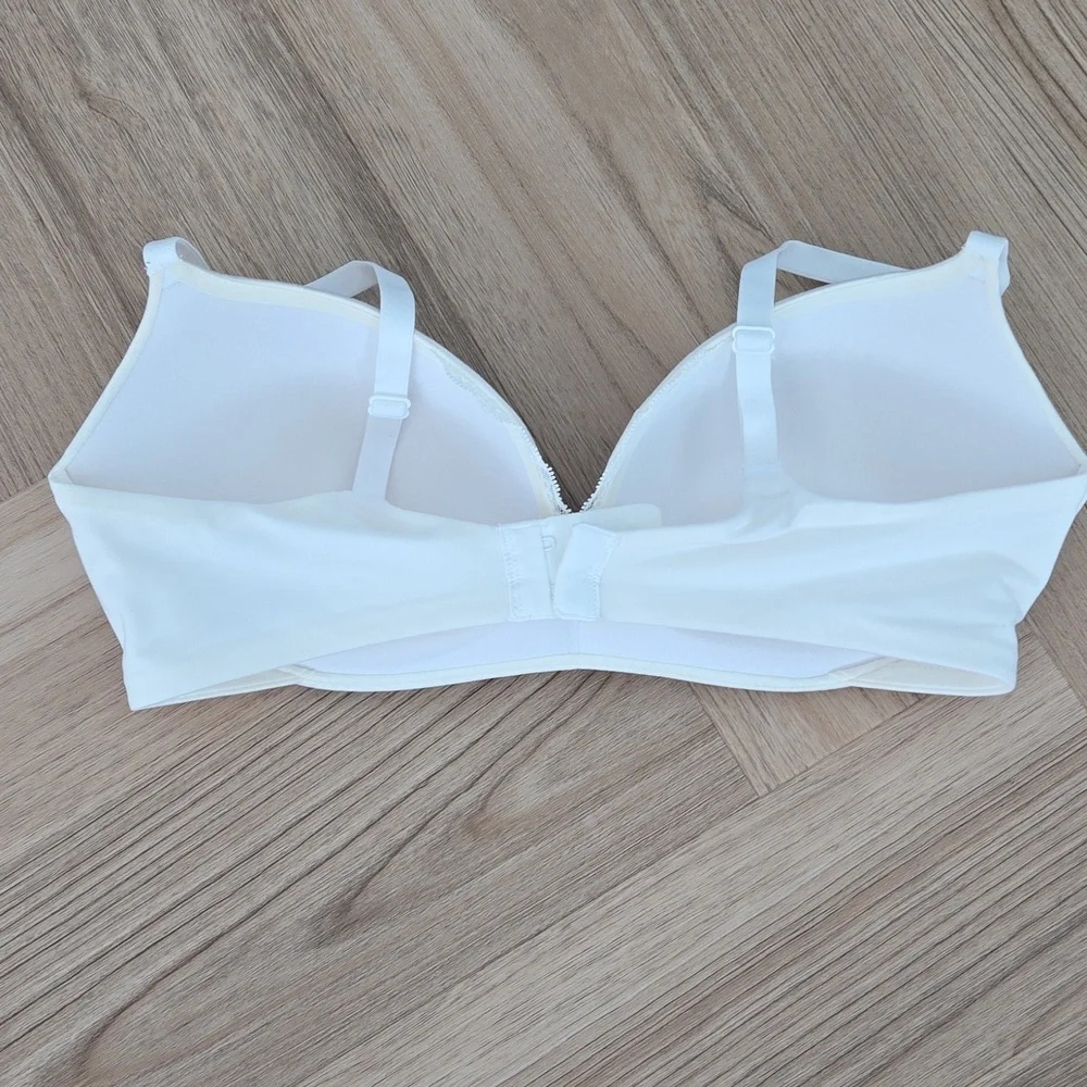 Victoria's Secret Plunge White Bra 34D - Picture 4 of 5